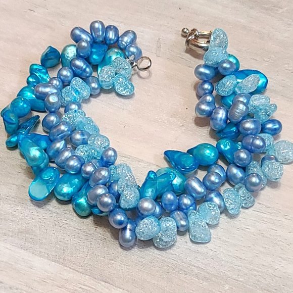 Blister Pearl and Dyed Shell 3-Row Bracelet - Picture 2 of 3